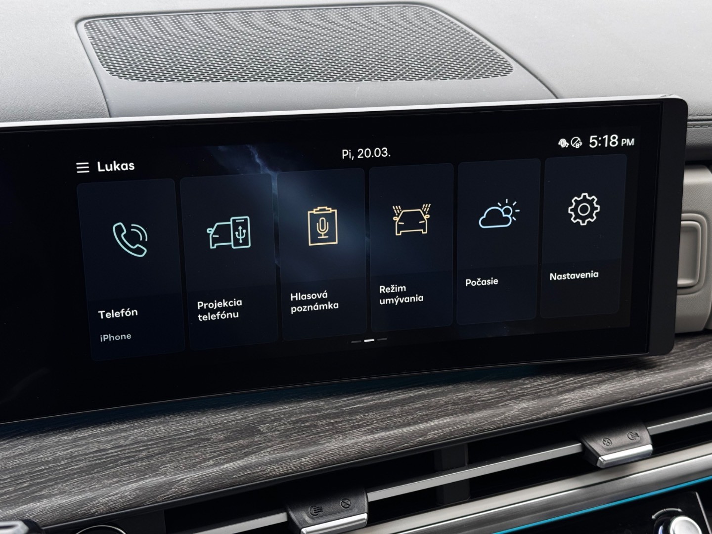 Hyundai Santa Fe 1.6 PHEV Premium AWD AT, 1 Majiteľ, SK, Fabrick