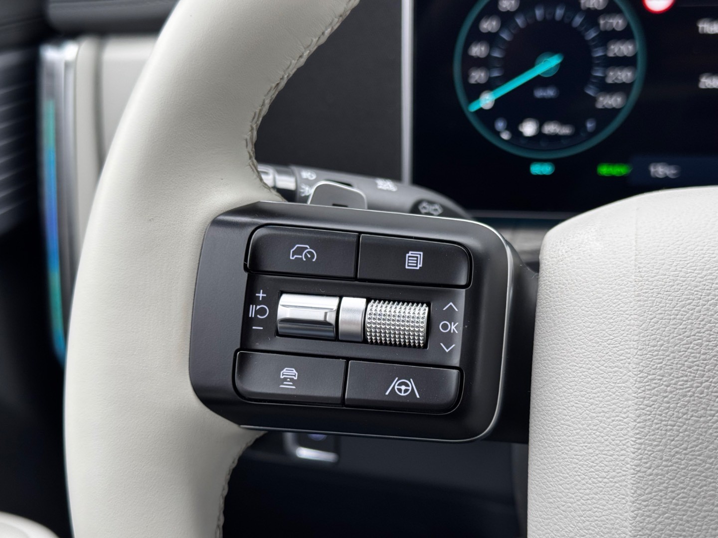 Hyundai Santa Fe 1.6 PHEV Premium AWD AT, 1 Majiteľ, SK, Fabrick