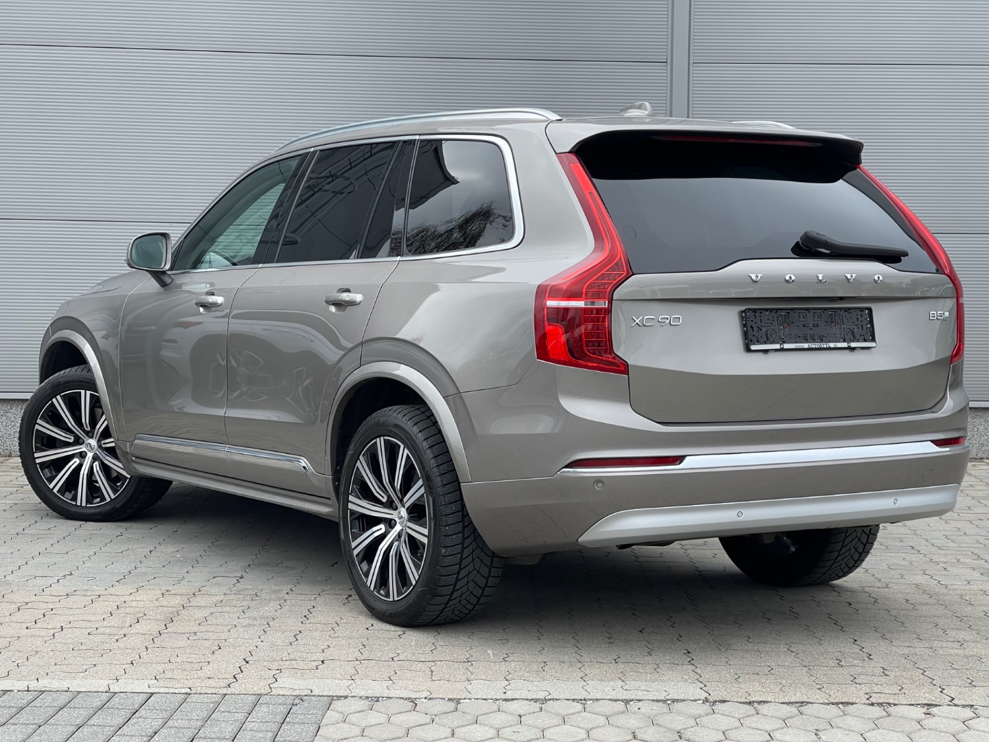 Volvo XC90 2.0 B5 Drive-E Inscription AWD A/T