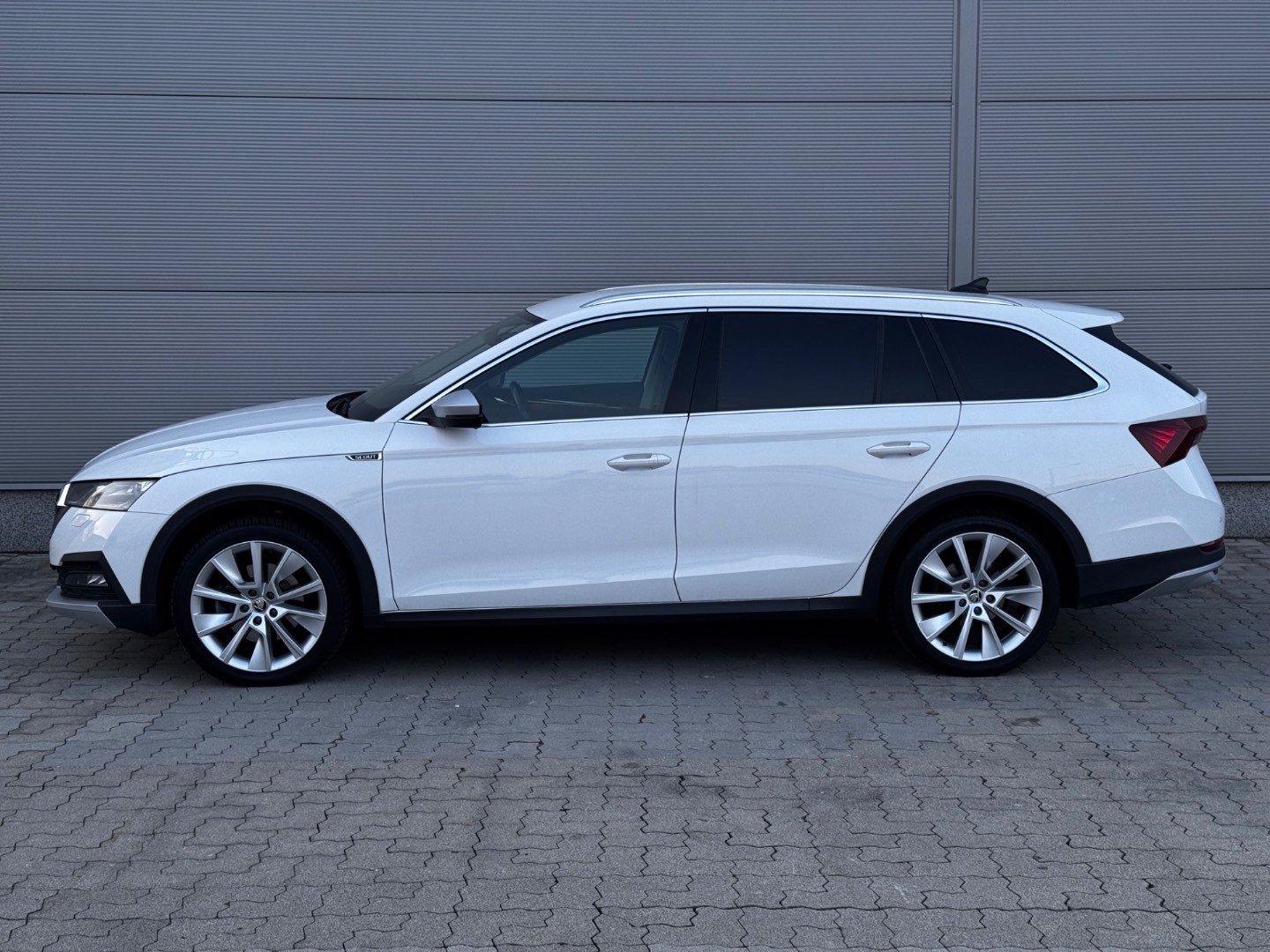 Škoda Octavia Combi 2.0 TDI Scout 4×4 DSG