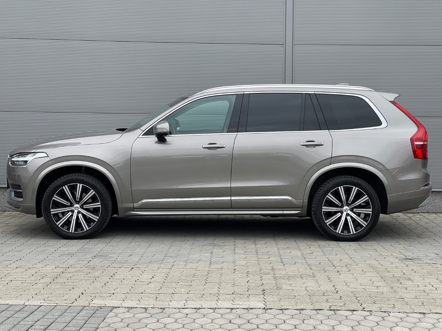 Volvo XC90 2.0 B5 Drive-E Inscription AWD A/T