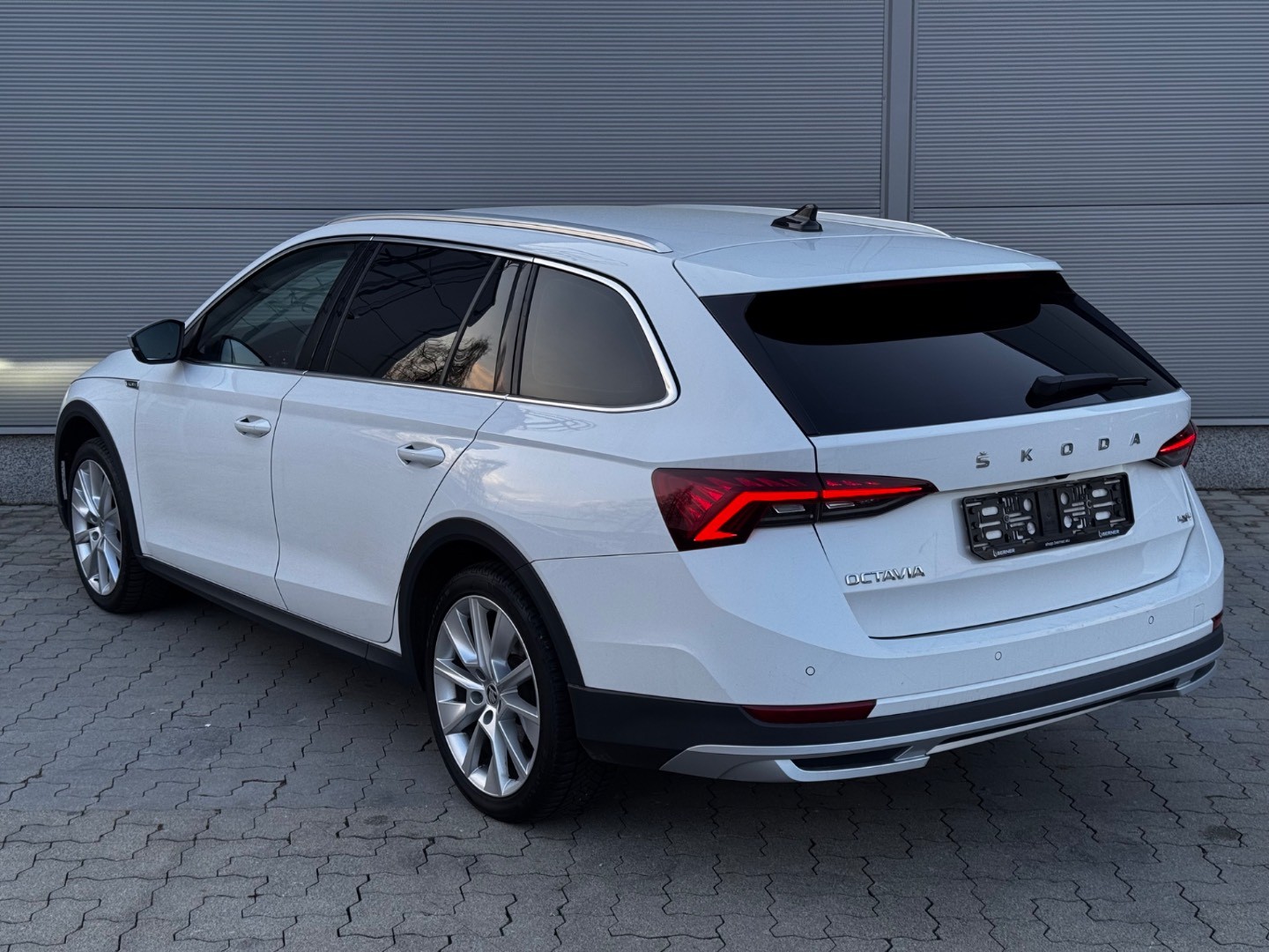 Škoda Octavia Combi 2.0 TDI Scout 4×4 DSG