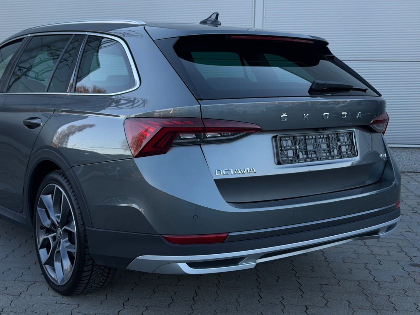 Škoda Octavia Combi 2.0 TDI Scout 4×4 DSG