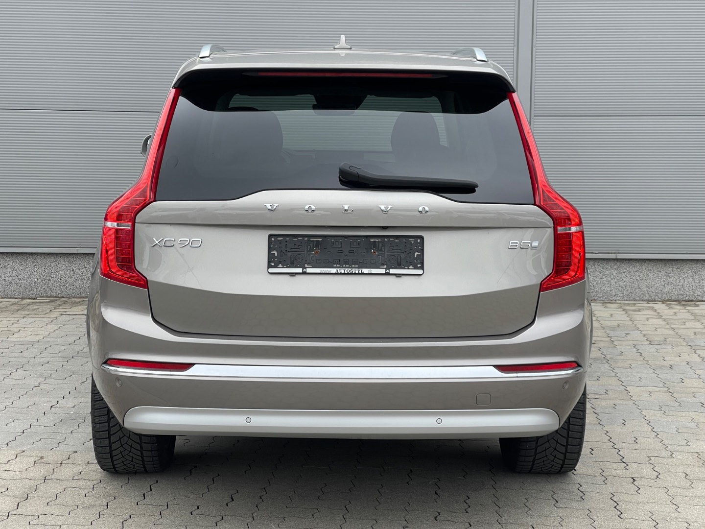 Volvo XC90 2.0 B5 Drive-E Inscription AWD A/T