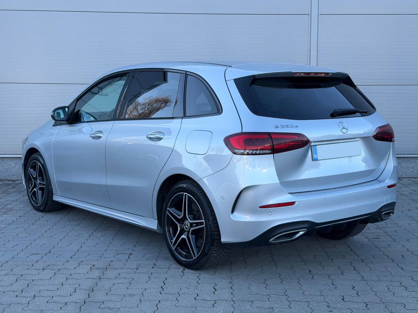 Mercedes-Benz B trieda Mercedes Benz 250e, AMG interiér, 118kW,