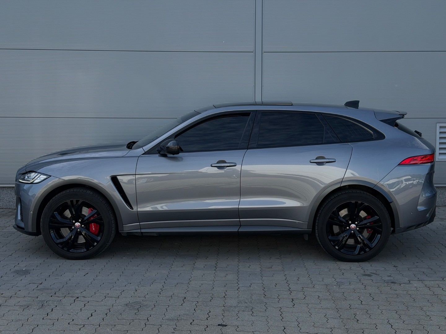 Jaguar F-Pace 5.0 V8 SVR AWD A/T