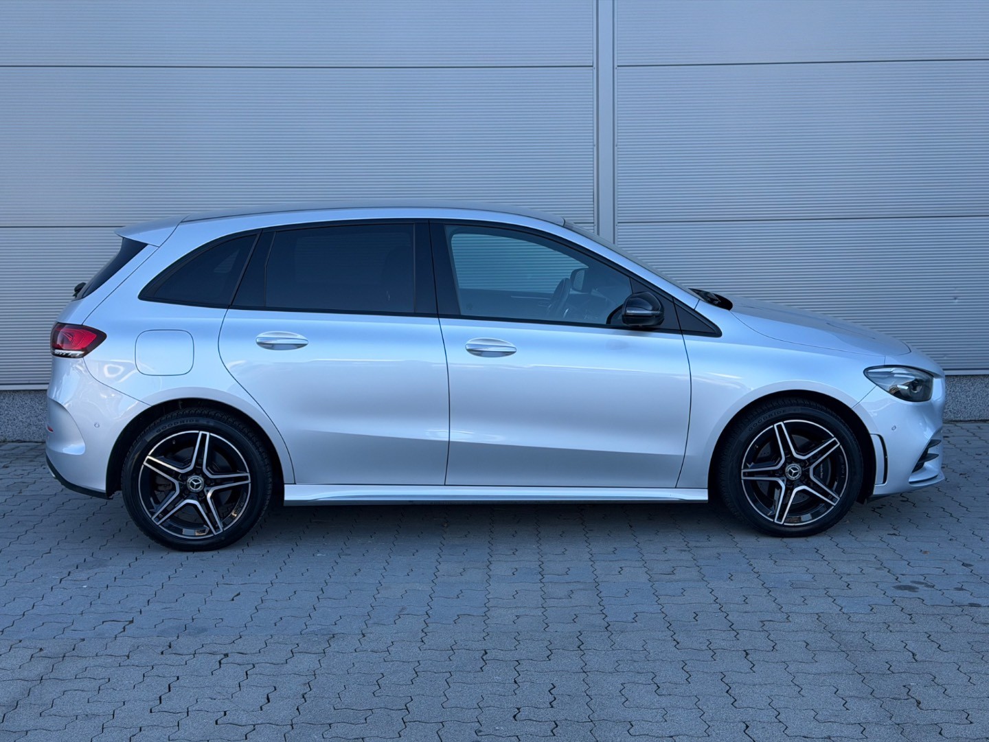 Mercedes-Benz B trieda Mercedes Benz 250e, AMG interiér, 118kW,