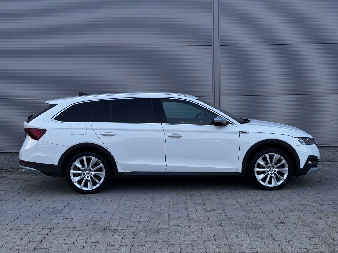Škoda Octavia Combi 2.0 TDI Scout 4×4 DSG