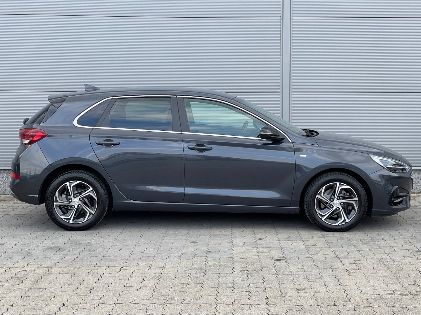 Hyundai i30 1.5 T-GDi mHEV iMT Play