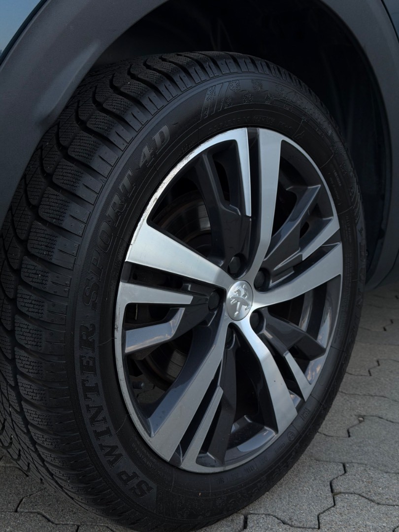 Peugeot 3008 1.5 Blue HDi 130k Allure