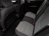 Volvo XC40 2.0 B3 mHEV Core A/T