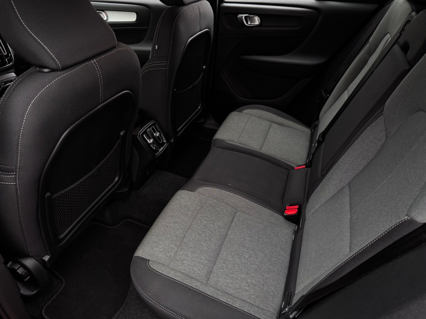 Volvo XC40 2.0 B3 mHEV Core A/T