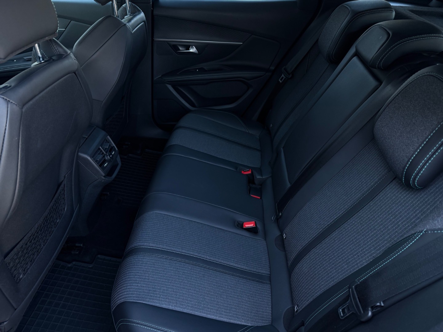 Peugeot 3008 1.5 Blue HDi 130k Allure