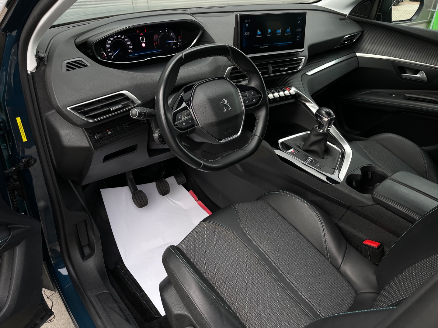 Peugeot 3008 1.5 Blue HDi 130k Allure