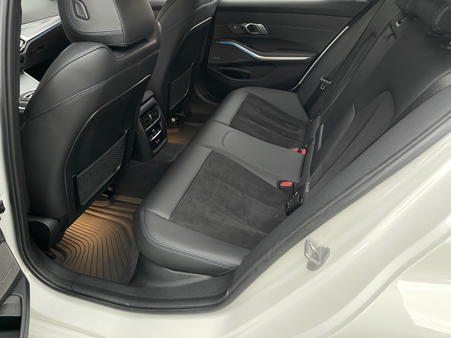 BMW Rad 3 320d mHEV xDrive A/T