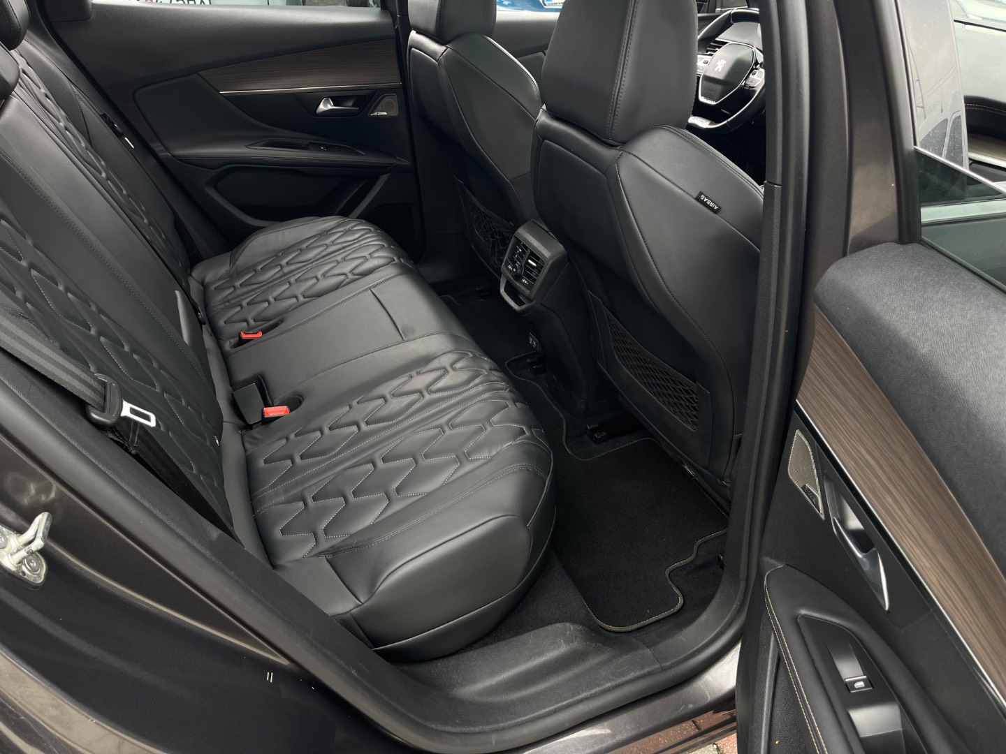 Peugeot 3008 1.6 HEV 225 GT Pack AT