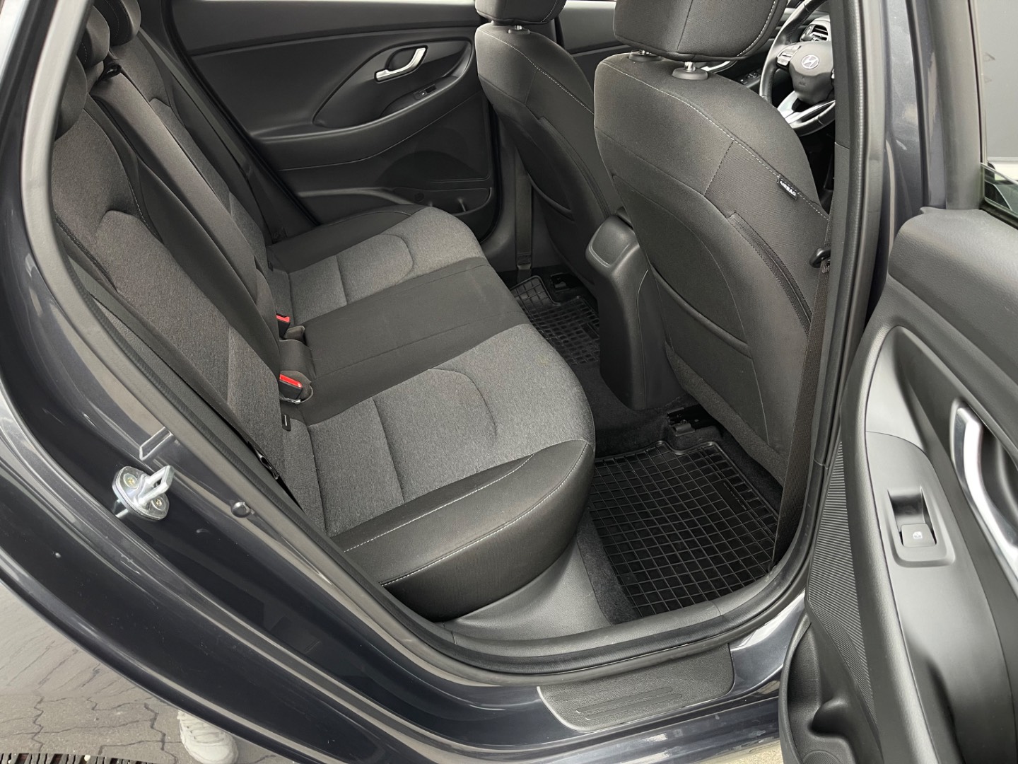 Hyundai i30 1.5 T-GDi mHEV iMT Play