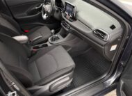 Hyundai i30 1.5 T-GDi mHEV iMT Play