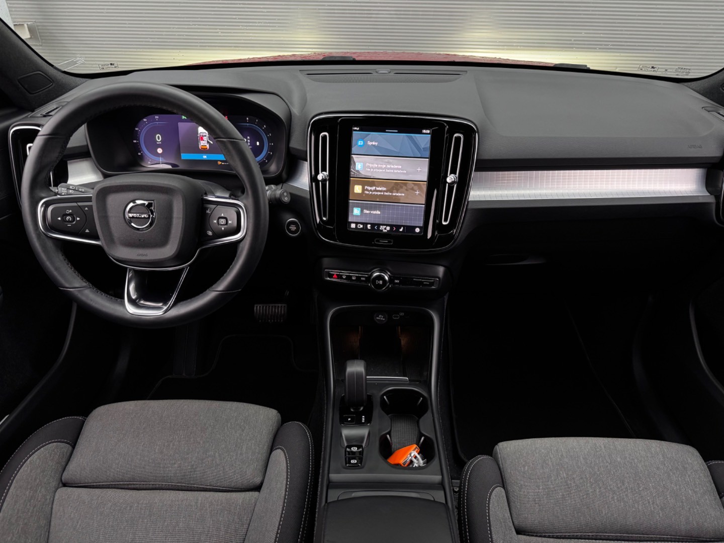 Volvo XC40 2.0 B3 mHEV Core A/T