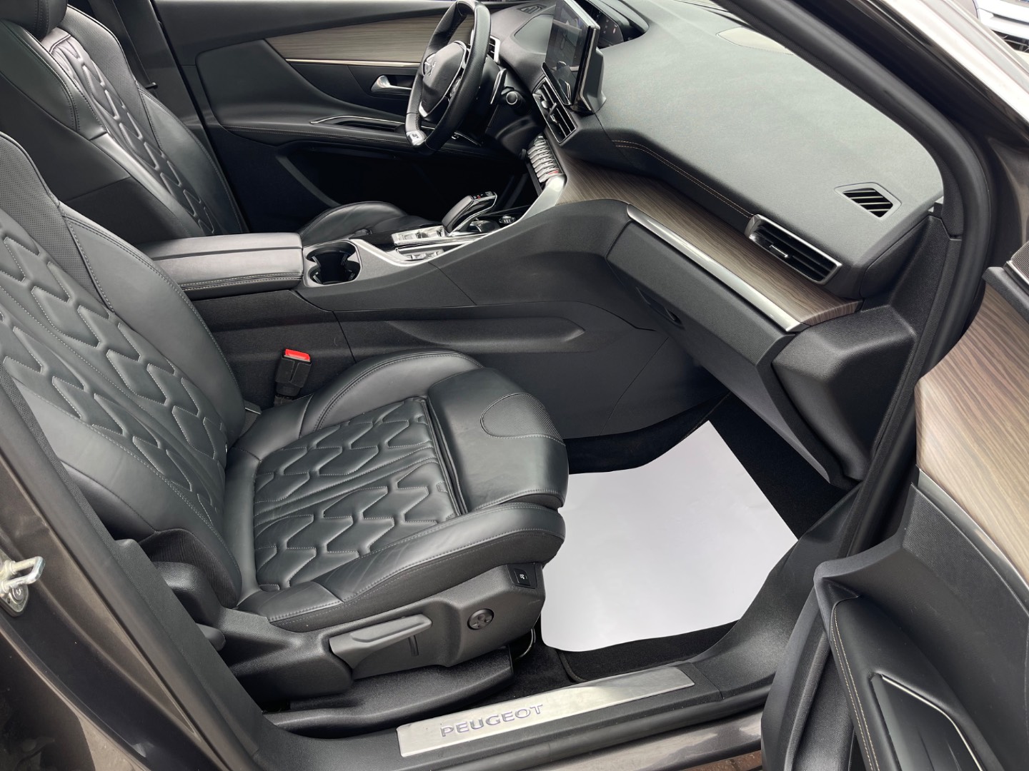 Peugeot 3008 1.6 HEV 225 GT Pack AT