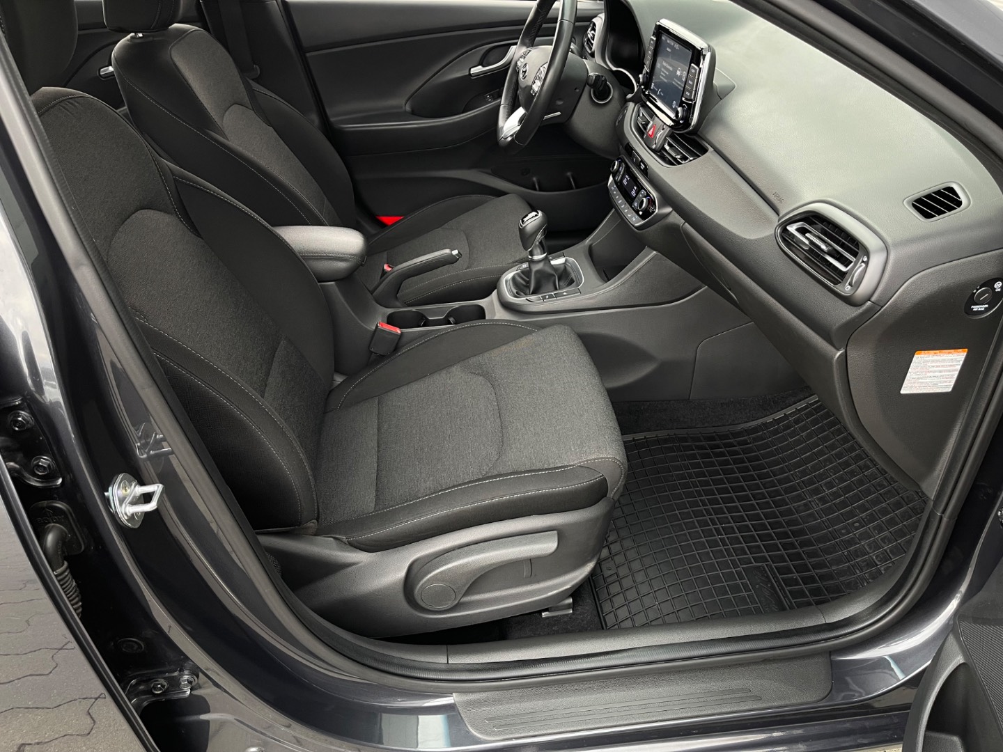 Hyundai i30 1.5 T-GDi mHEV iMT Play