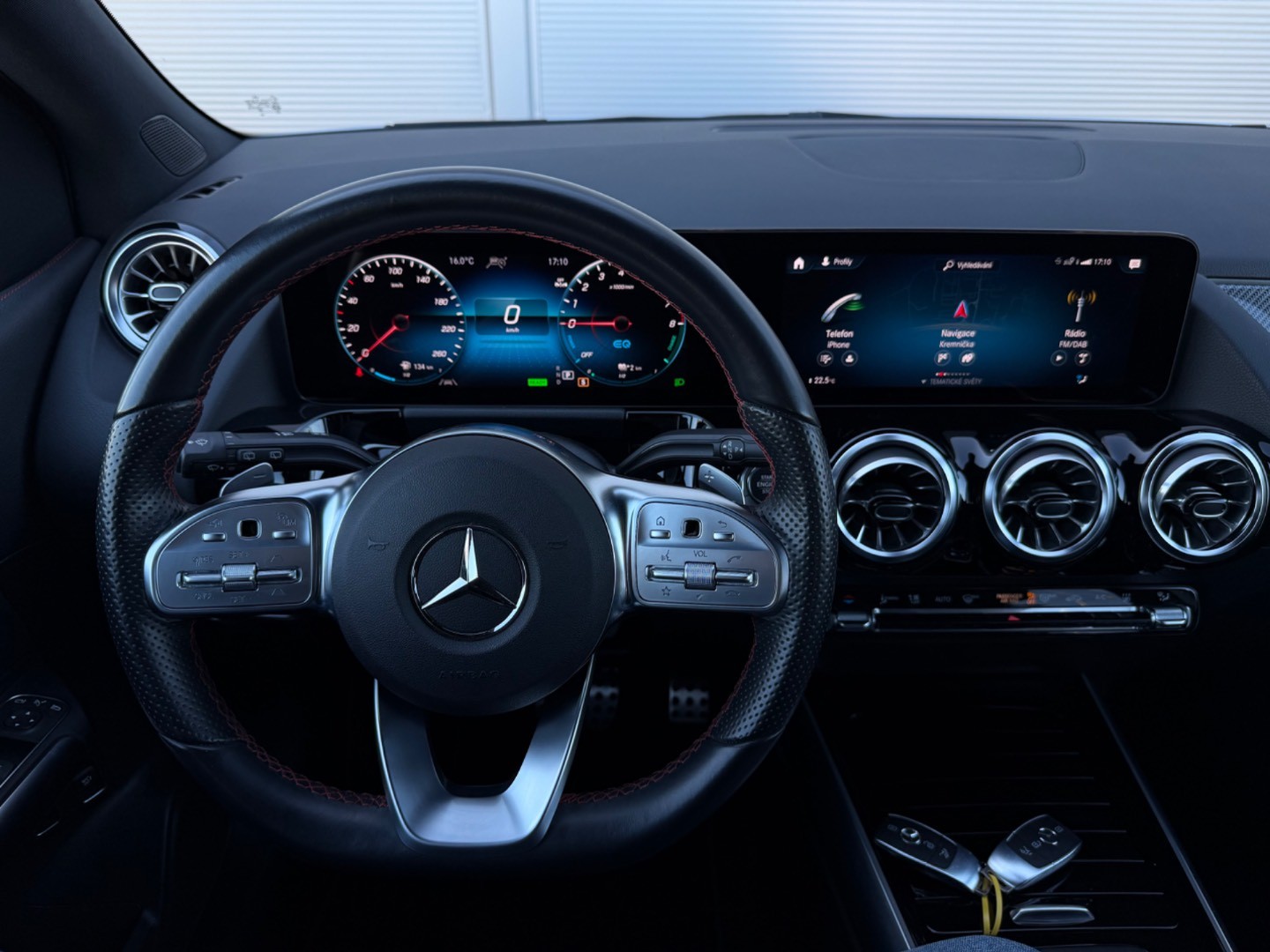 Mercedes-Benz B trieda Mercedes Benz 250e, AMG interiér, 118kW,