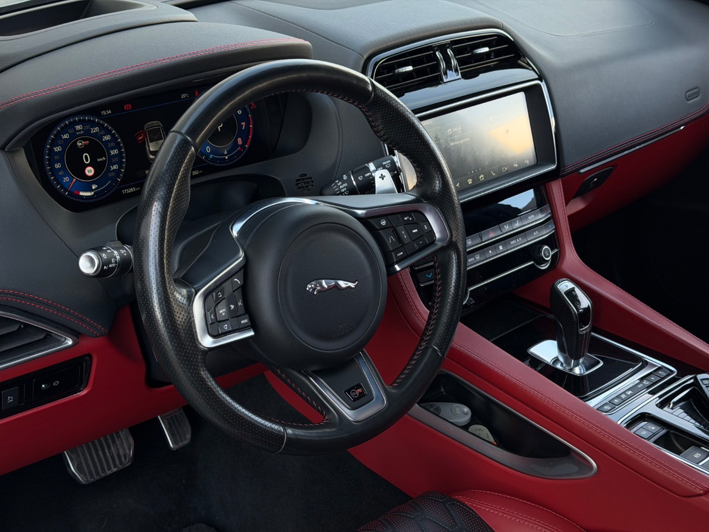 Jaguar F-Pace 5.0 V8 SVR AWD A/T