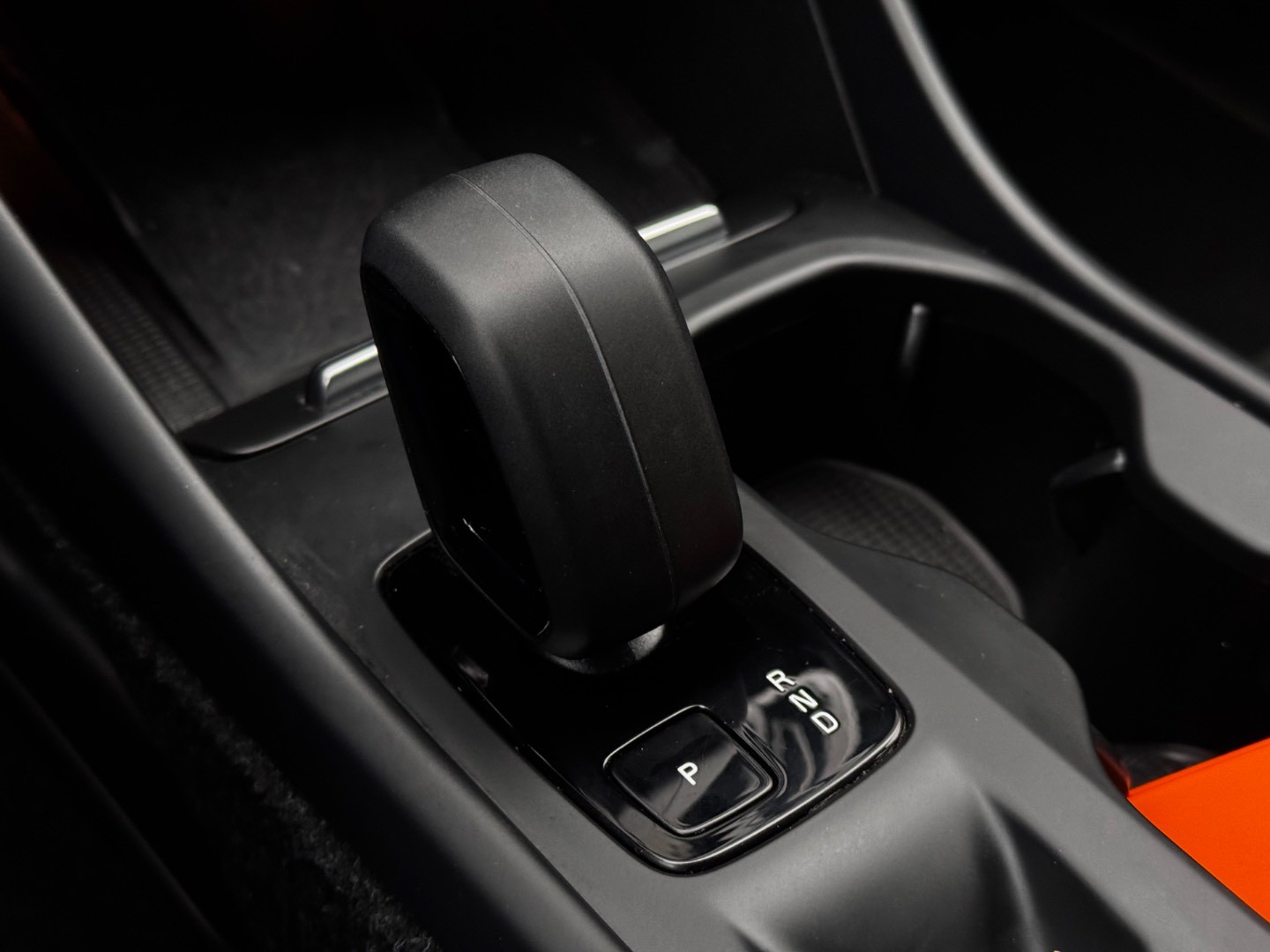 Volvo XC40 2.0 B3 mHEV Core A/T