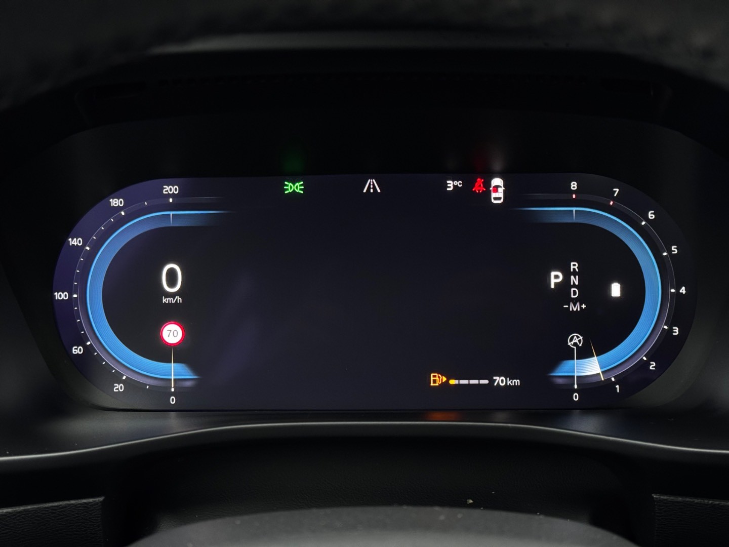 Volvo XC40 2.0 B3 mHEV Core A/T