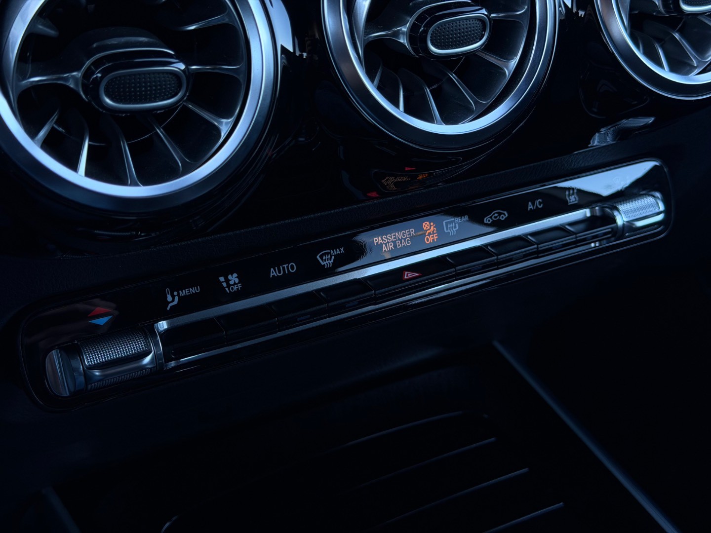 Mercedes-Benz B trieda Mercedes Benz 250e, AMG interiér, 118kW,