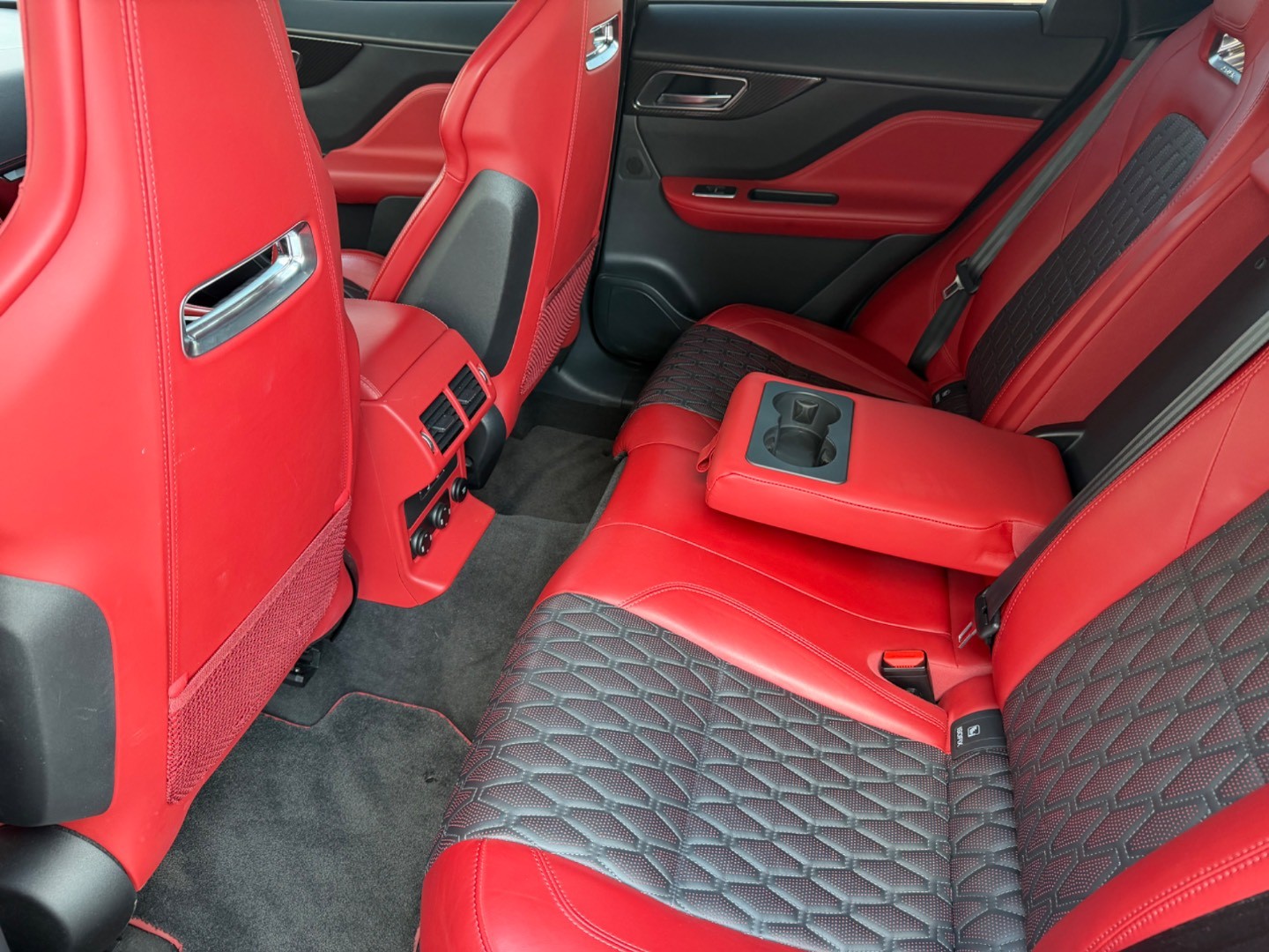 Jaguar F-Pace 5.0 V8 SVR AWD A/T