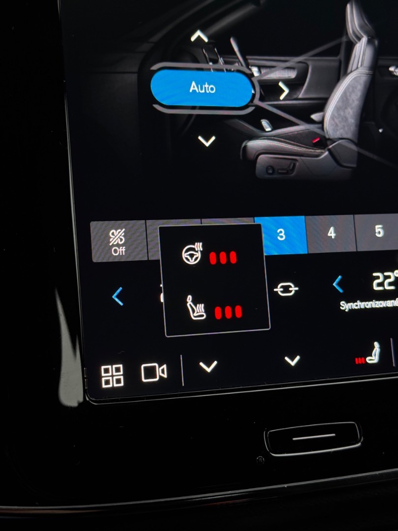 Volvo XC40 2.0 B3 mHEV Core A/T