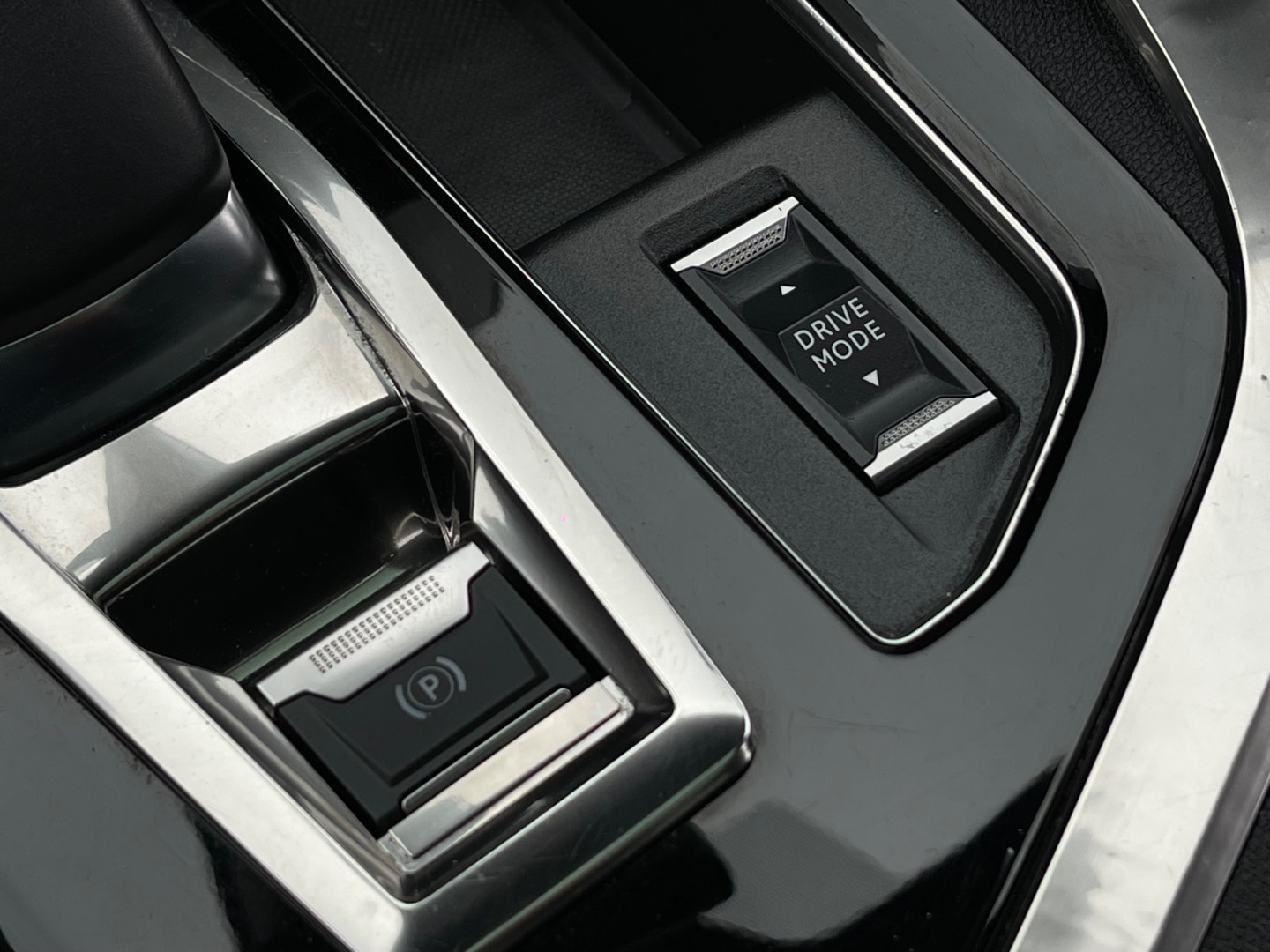 Peugeot 3008 1.6 HEV 225 GT Pack AT