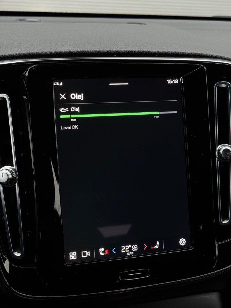 Volvo XC40 2.0 B3 mHEV Core A/T