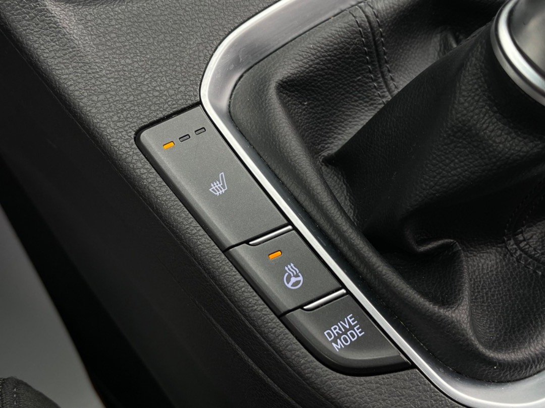 Hyundai i30 1.5 T-GDi mHEV iMT Play