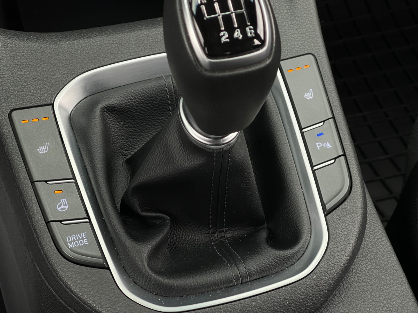 Hyundai i30 1.5 T-GDi mHEV iMT Play