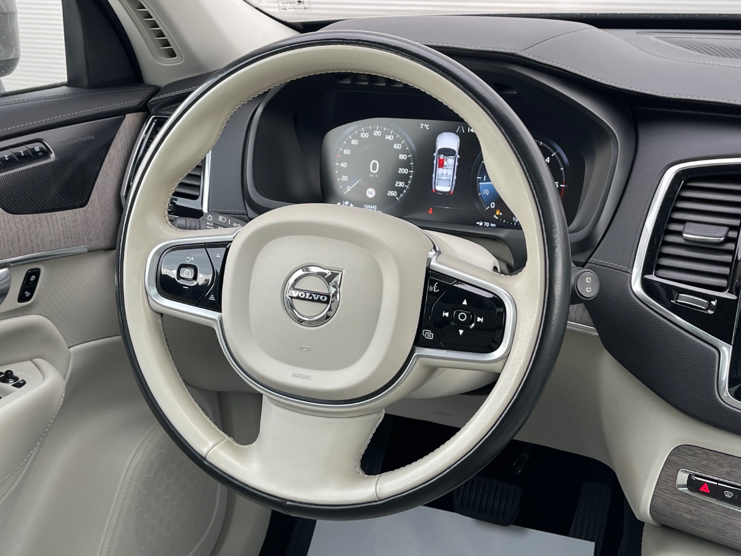 Volvo XC90 2.0 B5 Drive-E Inscription AWD A/T