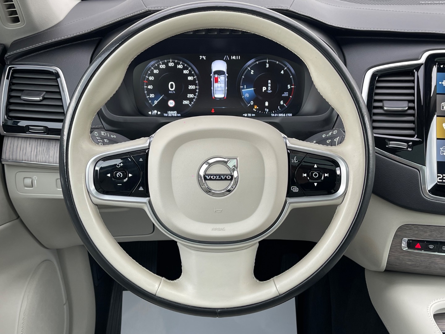 Volvo XC90 2.0 B5 Drive-E Inscription AWD A/T