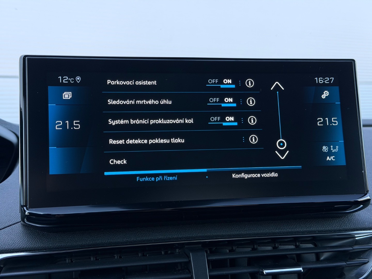 Peugeot 3008 1.5 Blue HDi 130k Allure