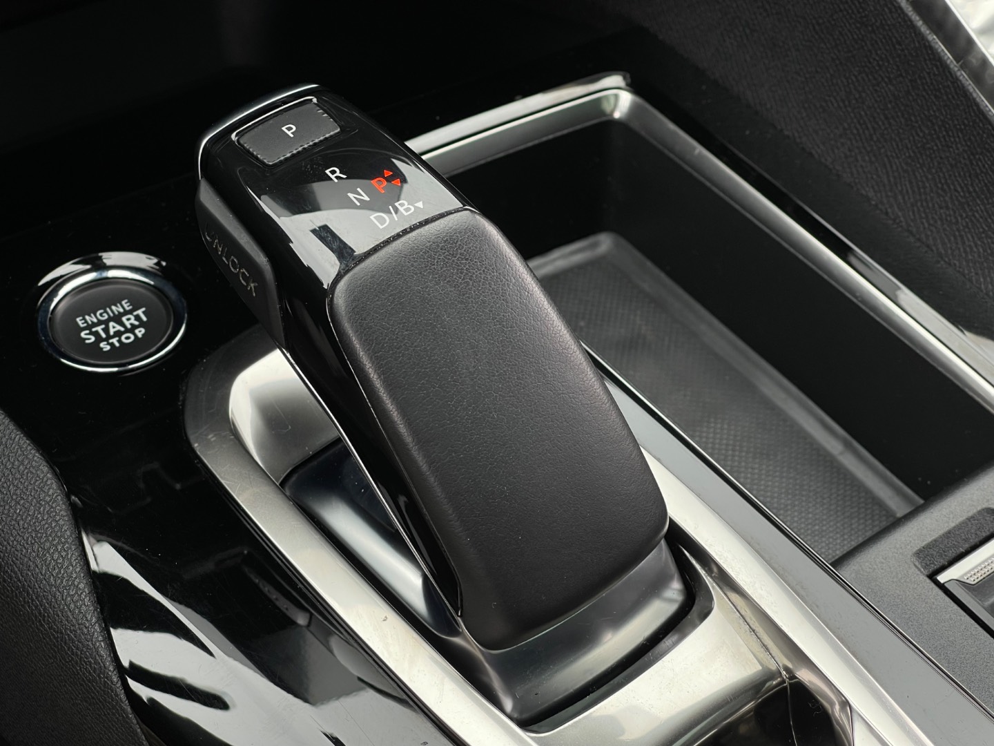 Peugeot 3008 1.6 HEV 225 GT Pack AT