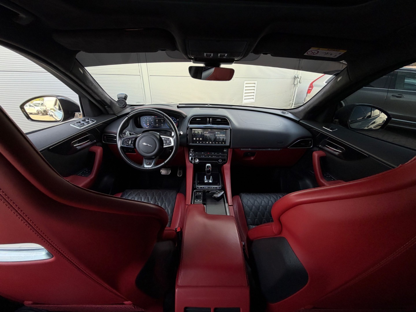 Jaguar F-Pace 5.0 V8 SVR AWD A/T