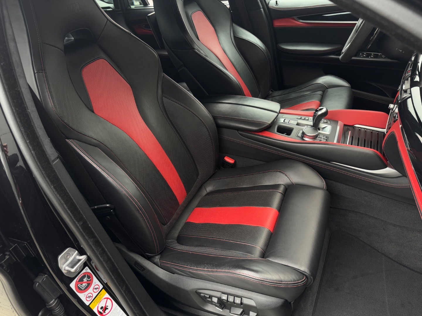 BMW X6 M edition BLACK FIRE, AKRAPOVIČ