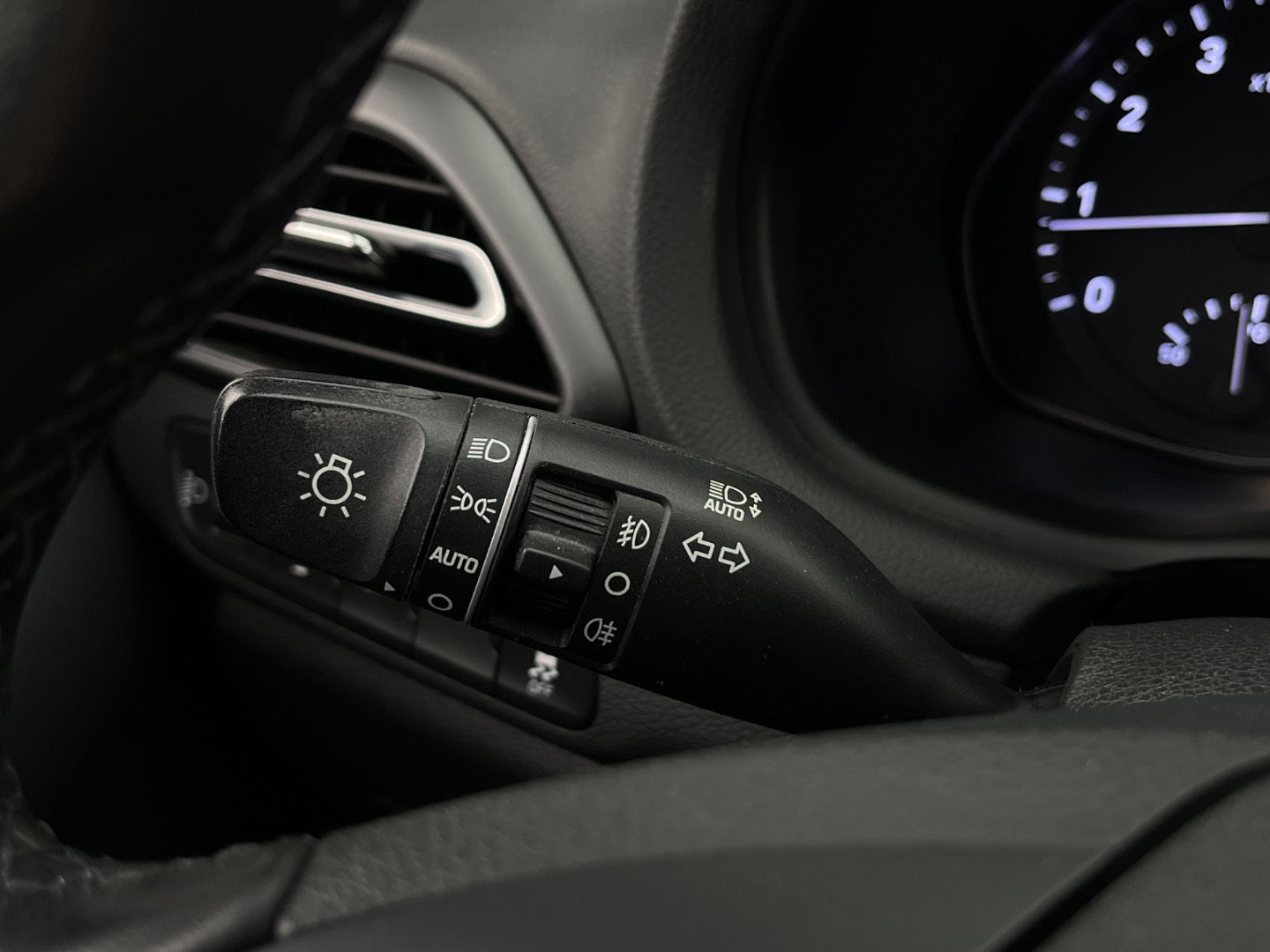 Hyundai i30 1.5 T-GDi mHEV iMT Play