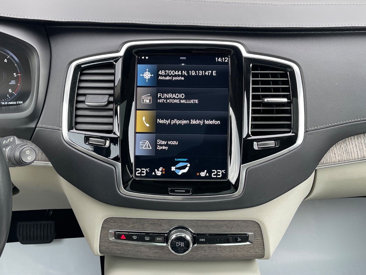 Volvo XC90 2.0 B5 Drive-E Inscription AWD A/T