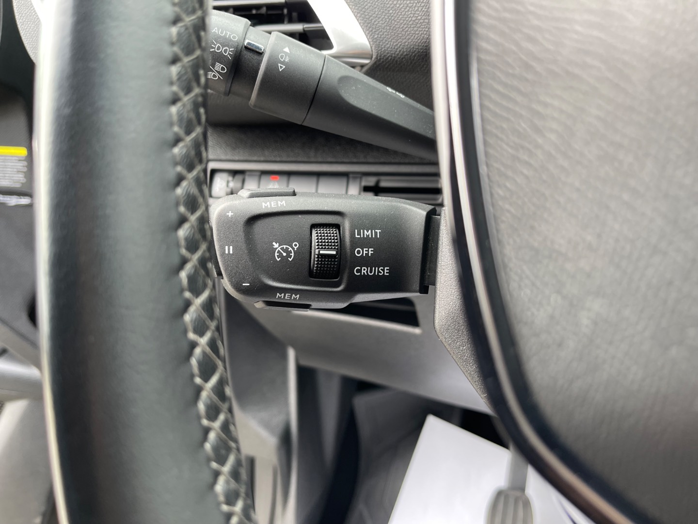 Peugeot 3008 1.5 Blue HDi 130k Allure