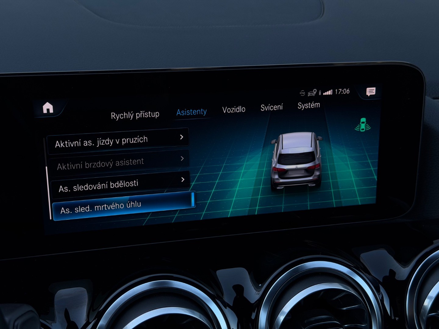 Mercedes-Benz B trieda Mercedes Benz 250e, AMG interiér, 118kW,