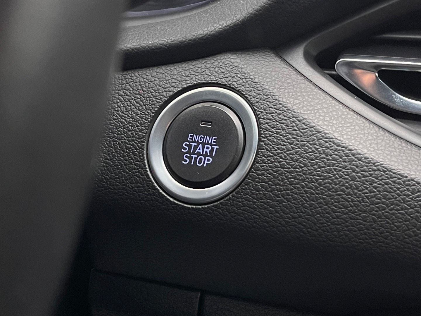 Hyundai i30 1.5 T-GDi mHEV iMT Play