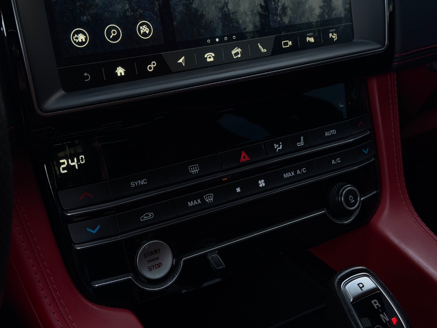 Jaguar F-Pace 5.0 V8 SVR AWD A/T