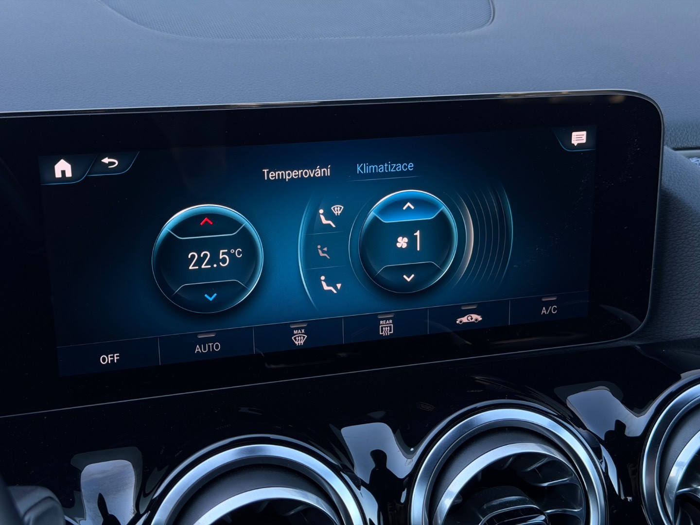 Mercedes-Benz B trieda Mercedes Benz 250e, AMG interiér, 118kW,