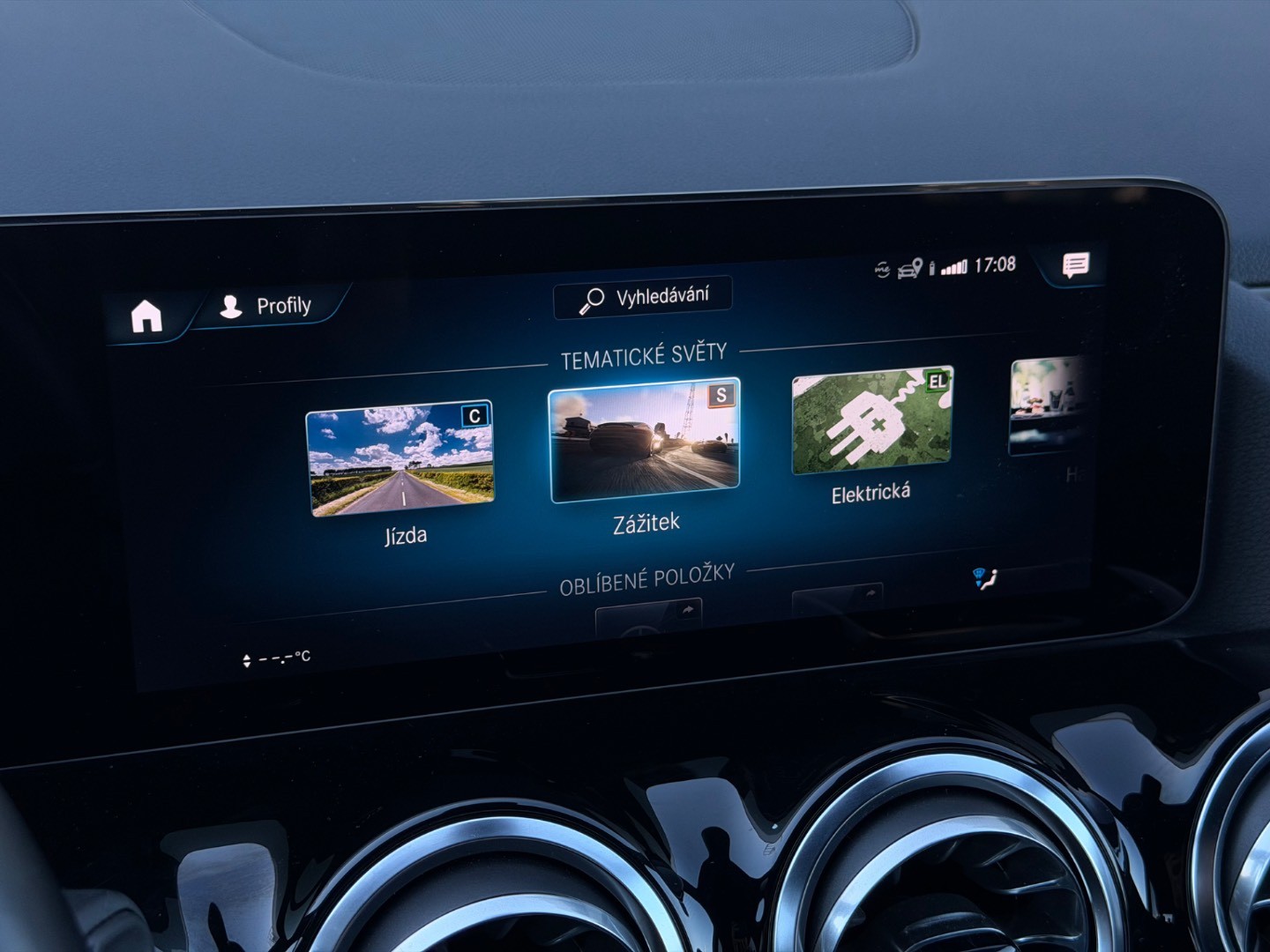 Mercedes-Benz B trieda Mercedes Benz 250e, AMG interiér, 118kW,